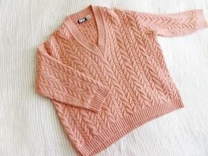 Vintage 2000 DKNY Cable Knit Baggy Sweater